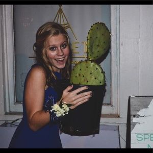 Meet your Posher, Mia